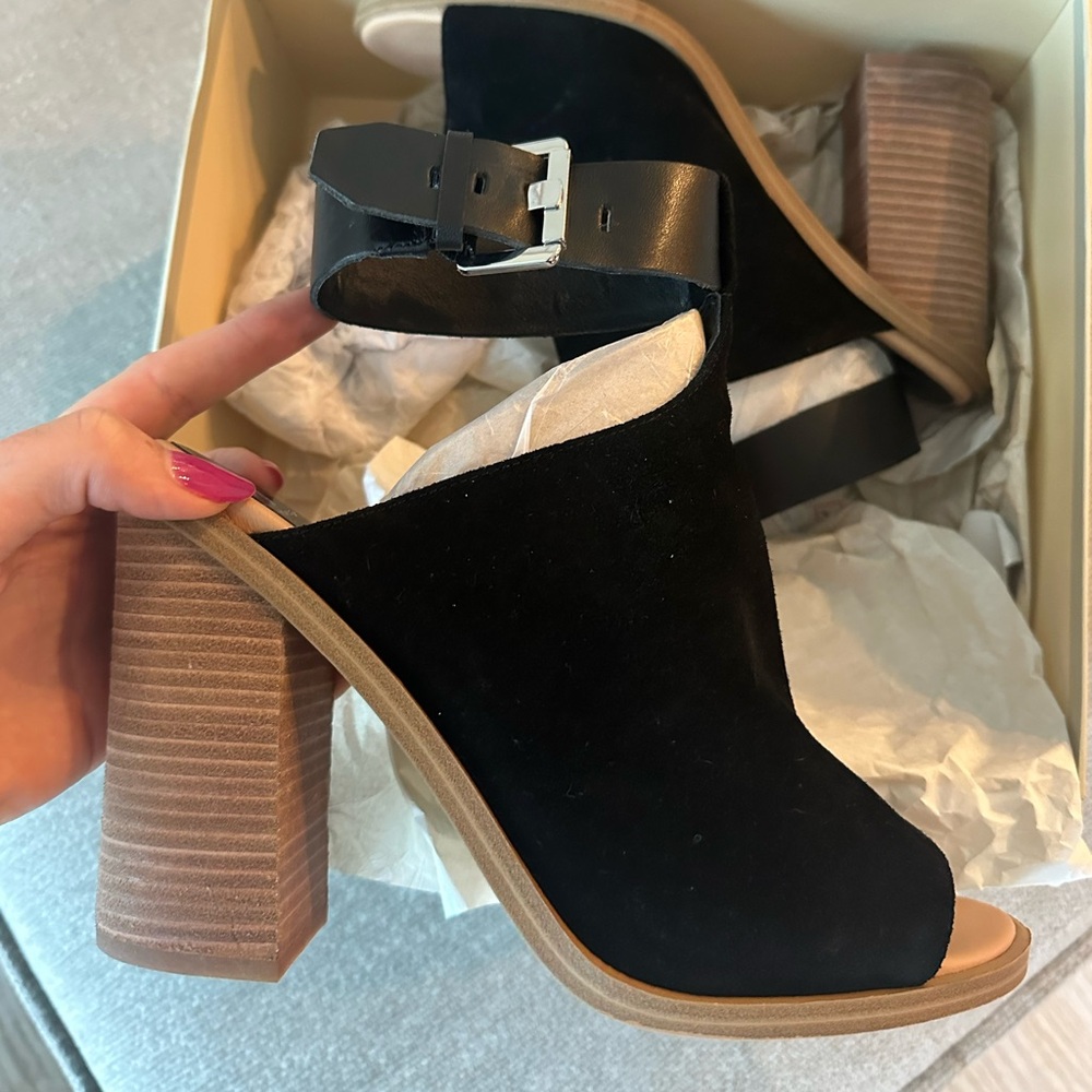 Marc Fisher heels size 11